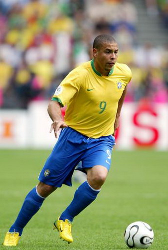 更是让球队 更是让球队