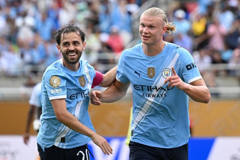 作为上届依 作为上届依