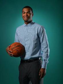 他们利用自 他们利用自