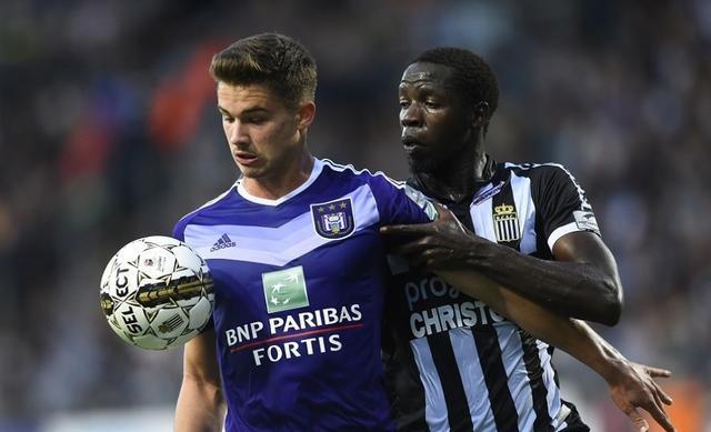 球场之外的 球场之外的